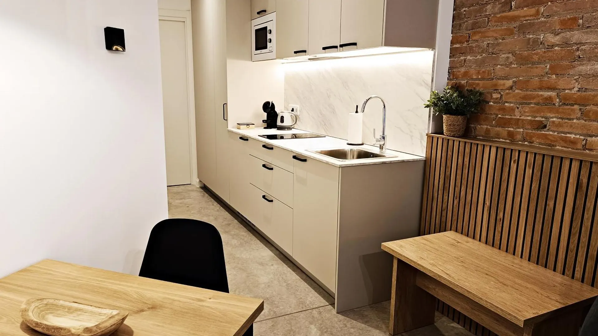 Ariqus Fira Apartments L'Hospitalet de Llobregat 0*,