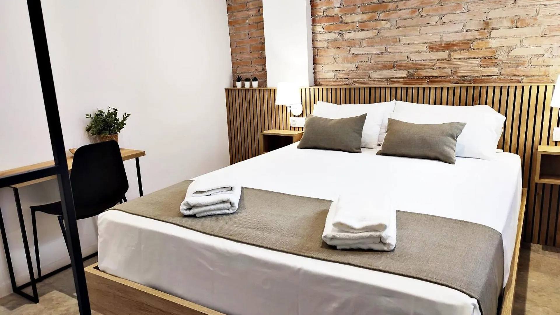 Ariqus Fira Apartments L'Hospitalet de Llobregat 0*,